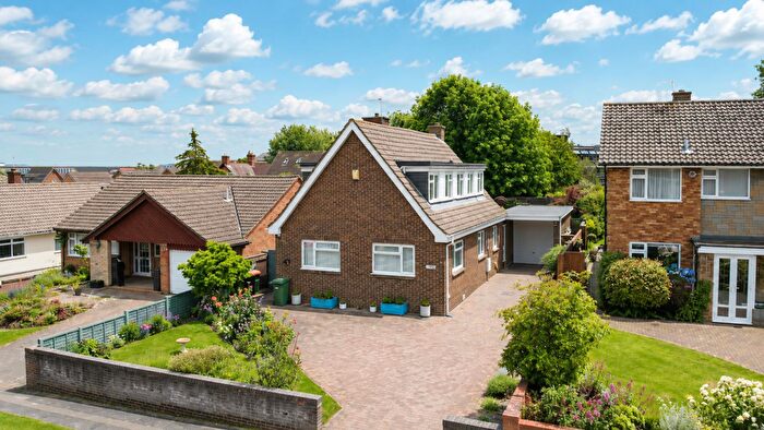 4 Bedroom Detached House For Sale In Whalley Drive, Bletchley, Milton Keynes, MK3