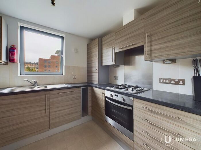 2 Bedroom Flat To Rent In Handyside Place, Slateford, Edinburgh, EH11