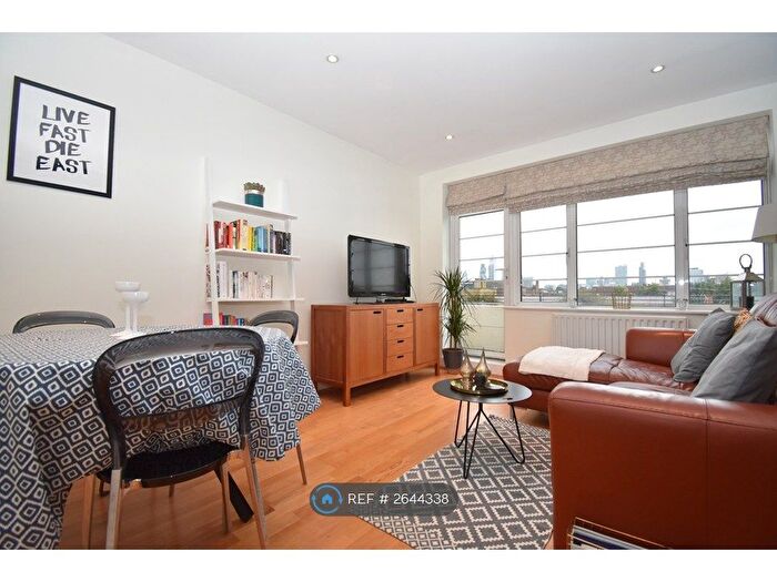 2 Bedroom Flat To Rent In Osier Court, London, E1