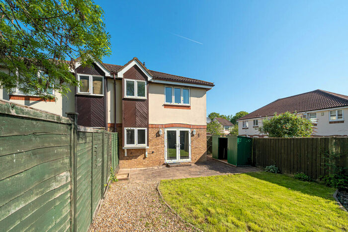 1 Bedroom Semi-Detached House To Rent In Milward Gardens, Bracknell, RG12