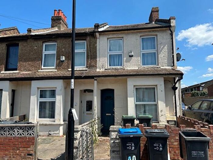 2 Bedroom End Of Terrace House To Rent In Osborne Road, Thornton Heath, CR7
