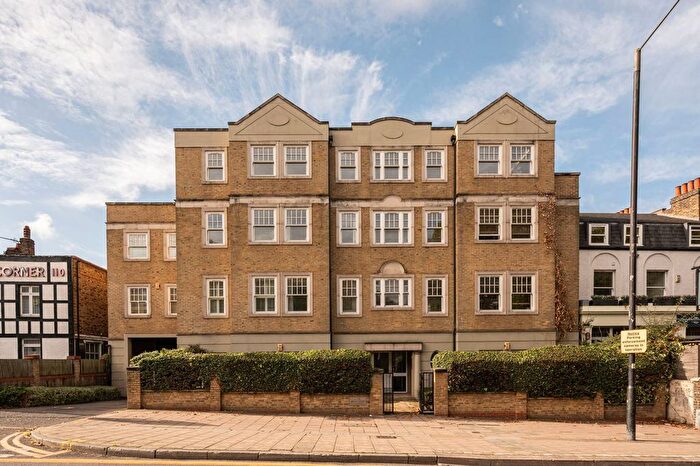 2 Bedroom Flat For Sale In Clapham Park Road, Clapham Park, London, SW4