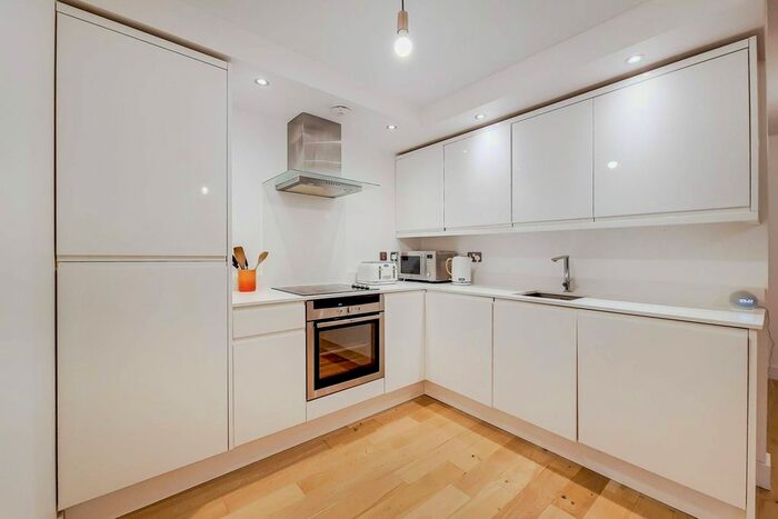 2 Bedroom Flat To Rent In Jack Clow Road, West Ham, London, E15