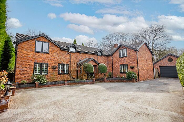 4 Bedroom Detached House For Sale In Greenbridge Lane, Greenfield, Saddleworth, OL3