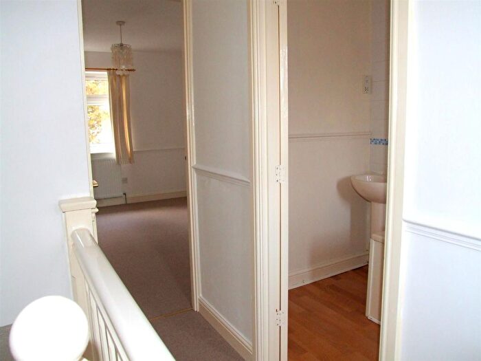 1 Bedroom Town House To Rent In Gartrice Gardens, Halfway, S20