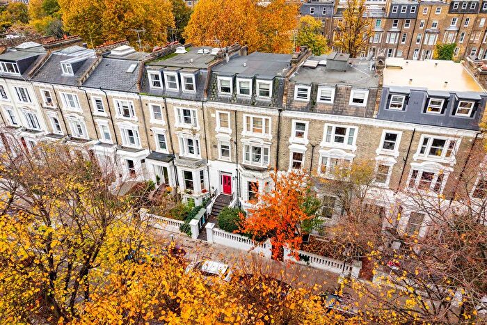 2 Bedroom Flat To Rent In Elsham Road, W14