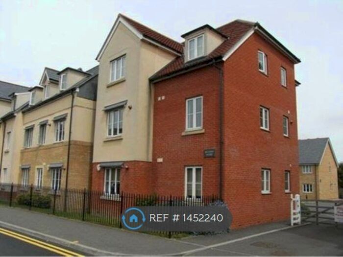2 Bedroom Flat To Rent In Rectory House, Billericay, CM12