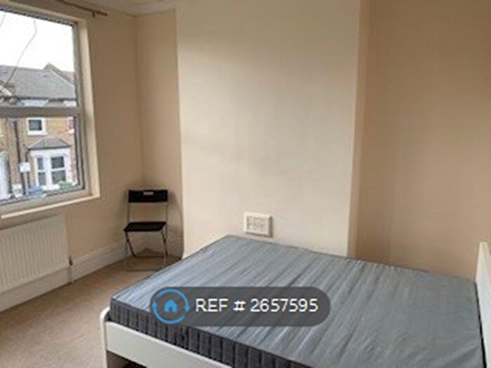2 Bedroom Flat To Rent In Aldeburgh Street, London, SE10