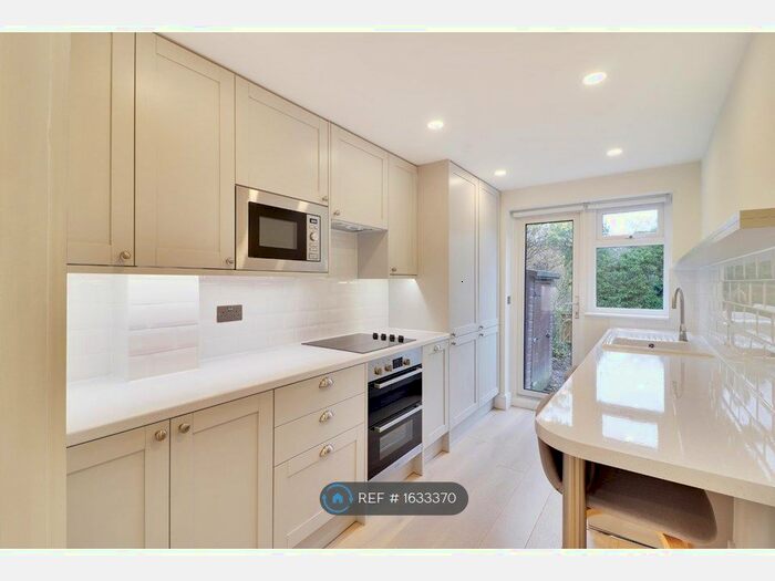 3 Bedroom Flat To Rent In Lansdowne Road, Tunbridge Wells, TN1