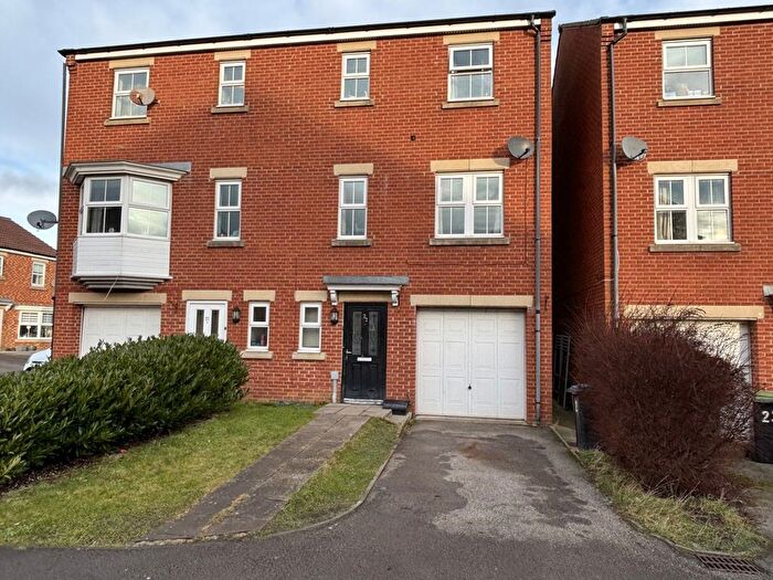 4 Bedroom Semi-Detached House To Rent In Ash Grove, Consett, DH8