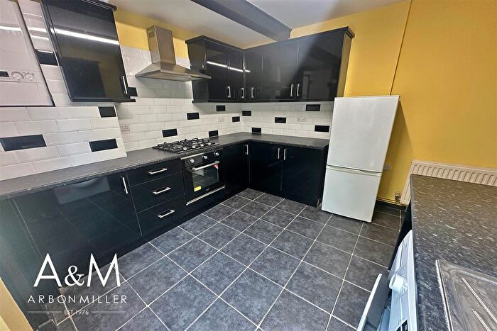 2 Bedroom Maisonette To Rent In Duke Road, Barkingside, IG6