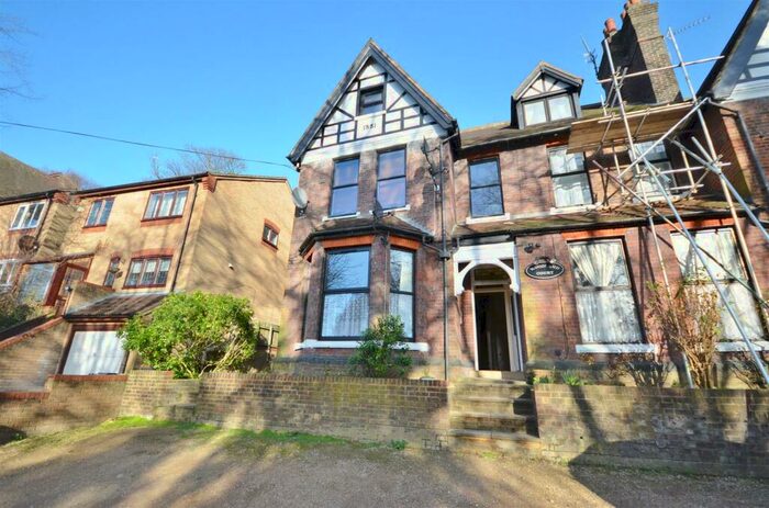 Studio To Rent In Woodland Court, Hart Hill Drive, LU2