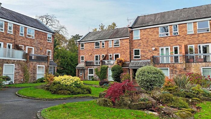 4 Bedroom Terraced House For Sale In Glenfield, Altrincham, WA14