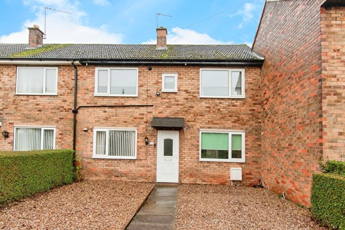 3 Bedroom Terraced House For Sale In The Island, Knottingley, WF11