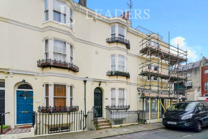 Studio To Rent In Regency Square, Brighton, BN1