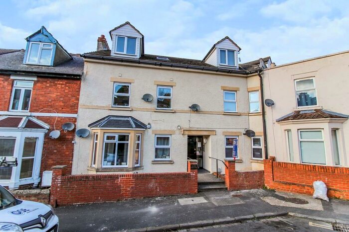 1 Bedroom Apartment To Rent In Shelley Street, Town Centre, Swindon, SN1