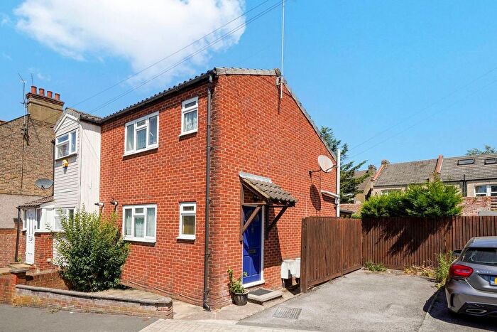 2 Bedroom Semi-Detached House For Sale In Fernbank Avenue, Wembley, HA0