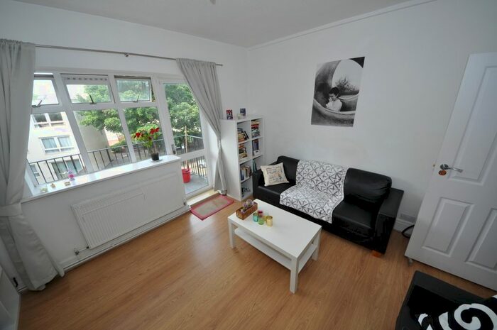 4 Bedroom Flat To Rent In Three Colt Street, London, E14