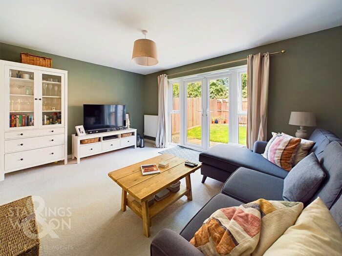 3 Bedroom Town House For Sale In Shreeve Road, Blofield, Norwich, NR13