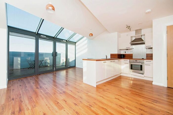 1 Bedroom Flat To Rent In Mann Island, Liverpool, L3