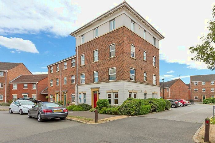 2 Bedroom Apartment To Rent In Amethyst Drive, Sittingbourne, Kent, ME10