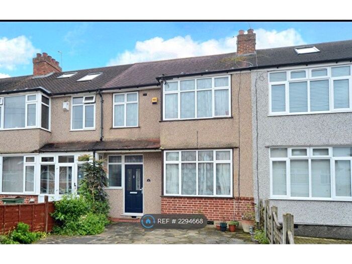 3 Bedroom Terraced House To Rent In Morley Road, Sutton, SM3