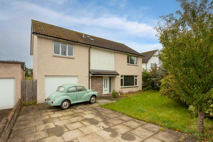 5 Bedroom Villa For Sale In Kilburn Road, Crossford, Dunfermline, KY12