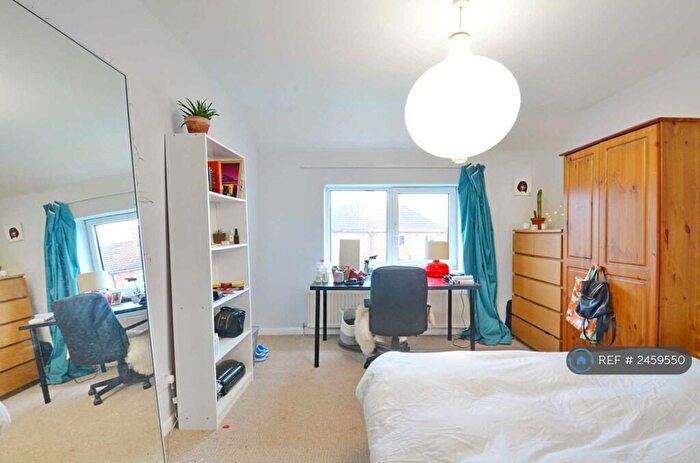 4 Bedroom Semi-Detached House To Rent In Kendal Road, Bristol, BS7