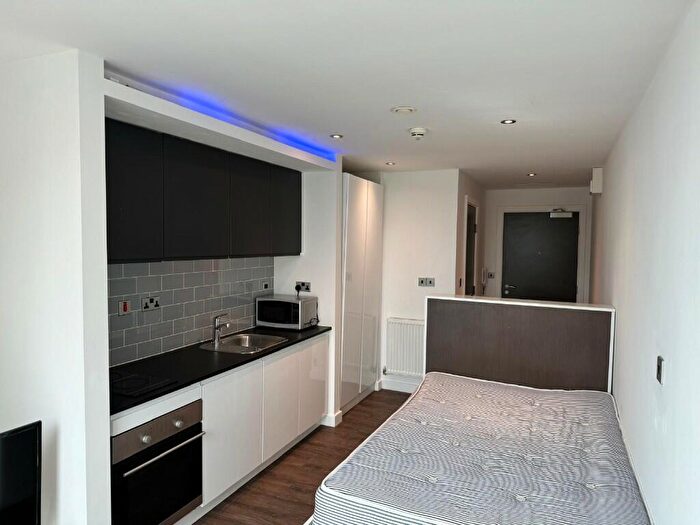 Studio To Rent In Headford Street, Sheffield, S3