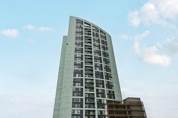 2 Bedroom Flat For Sale In Princes Parade, Liverpool, Merseyside, L3