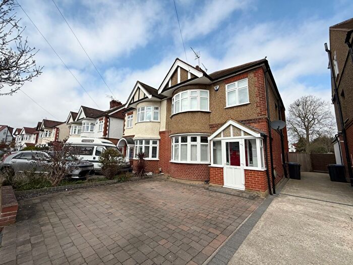 3 Bedroom Semi-Detached House To Rent In Vicars Close, Enfield, EN1