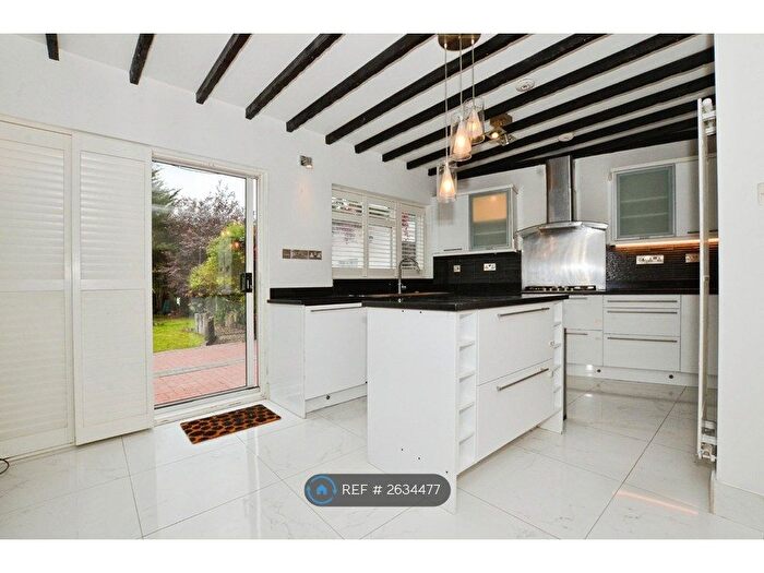 4 Bedroom Semi-Detached House To Rent In Audrey Gardens, North Wembley, HA0