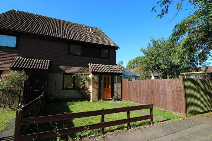 2 Bedroom End Of Terrace House To Rent In Peerless Drive, Harefield, Uxbridge, UB9