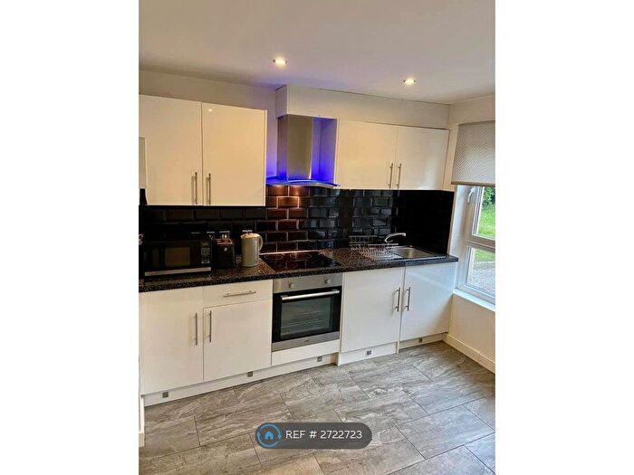 3 Bedroom Flat To Rent In Froghall Road, Aberdeen, AB24