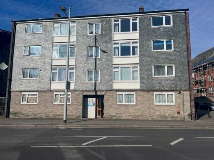 3 Bedroom Apartment To Rent In Vauxhall Street, Plymouth, PL4