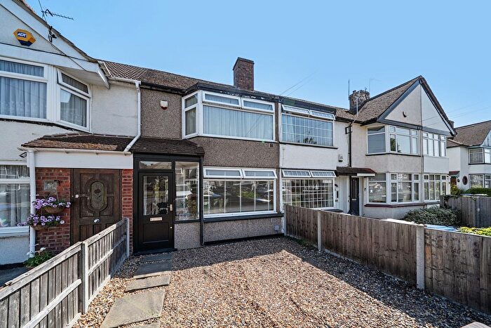 2 Bedroom Detached House For Sale In Sherwood Park Avenue, Sidcup, DA15