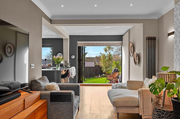 4 Bedroom Detached House For Sale In Pollards Hill West, London, SW16