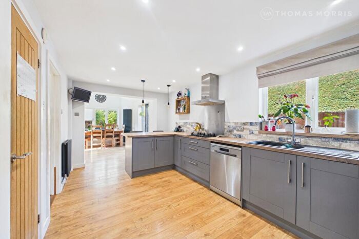3 Bedroom Link Detached House For Sale In The Paddock, Somersham, Huntingdon, Cambridgeshire, PE28