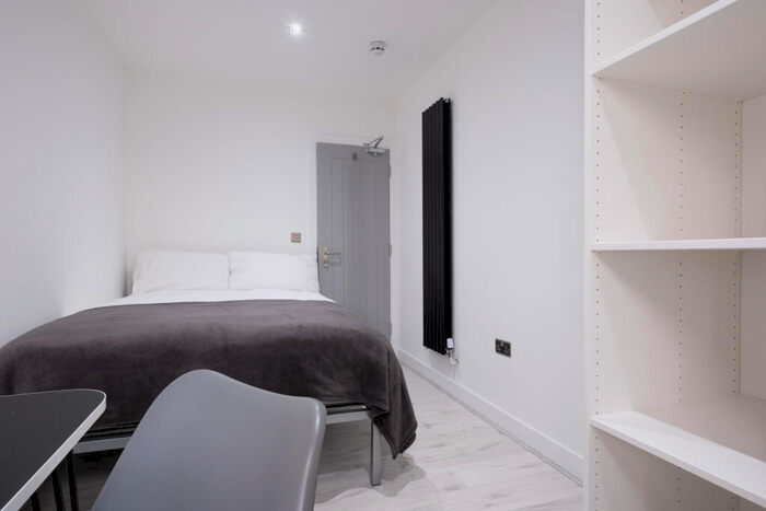 6 Bedroom House To Rent In Avondale Street, Lincoln, LN2