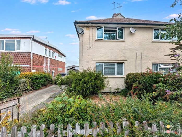 1 Bedroom Flat For Sale In Hamlin Road, Sevenoaks, Kent, TN13
