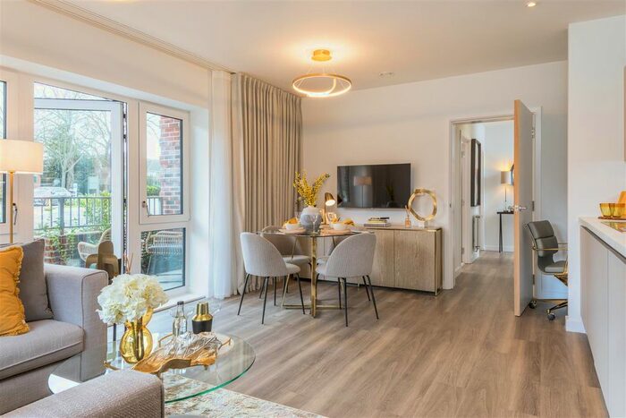 2 Bedroom Flat For Sale In Glenburnie Road, Tooting, London, SW17
