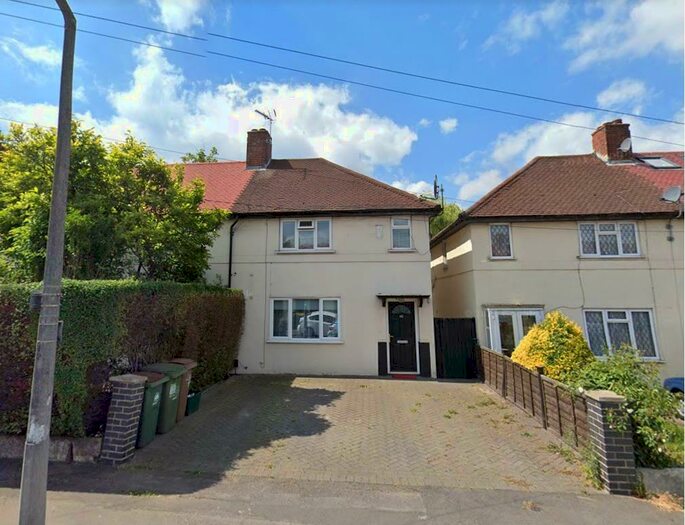 2 Bedroom End Of Terrace House To Rent In Browning Avenue, Worcester Park, KT4