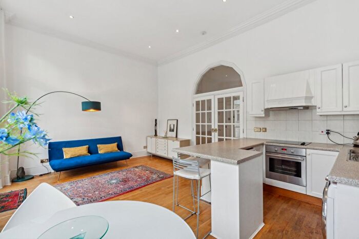 2 Bedroom Flat To Rent In Randolph Avenue, Little Venice, W9