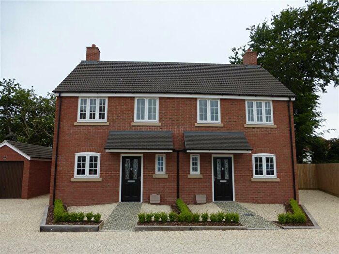 2 Bedroom House To Rent In Ashford Grove, Yeovil, BA21