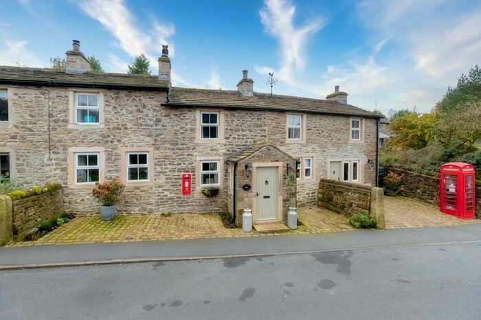 4 Bedroom House For Sale In The Old Post Office, Draughton, Skipton, BD23