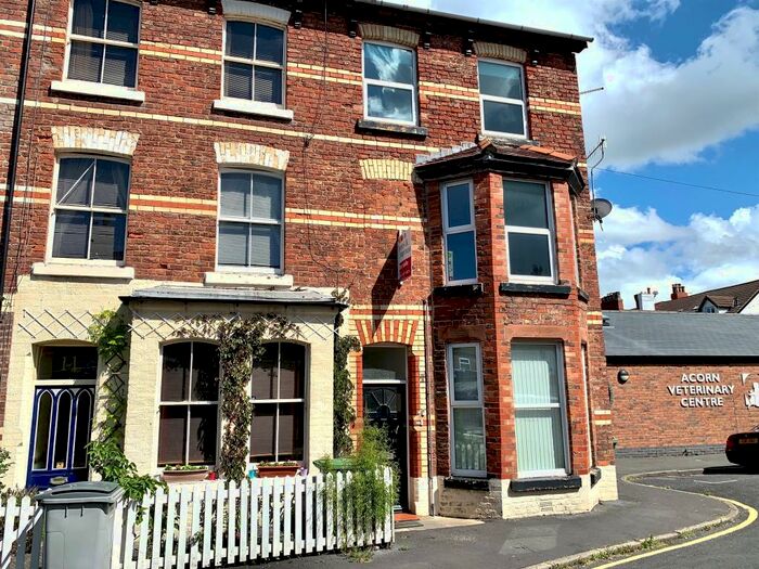 2 Bedroom Flat For Sale In Acacia Grove, West Kirby, Wirral, CH48