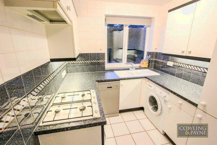 2 Bedroom Apartment To Rent In Ardleigh Court, Shenfield, CM15
