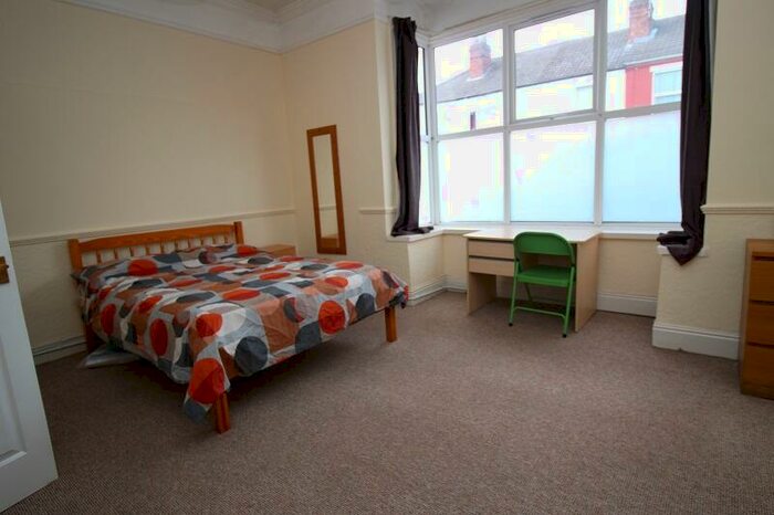 2 Bedroom Flat To Rent In Moor Street, Lincoln, Lincolnshire, LN1