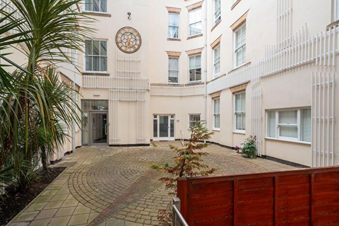 2 Bedroom Apartment To Rent In Hounds Gate, Nottingham, NG1