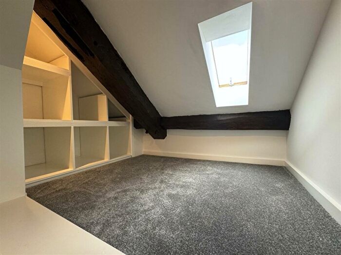 3 Bedroom Cottage To Rent In Woolrow Cottage, Birkhouse Road, Bailiff Bridge, Brighouse, HD6